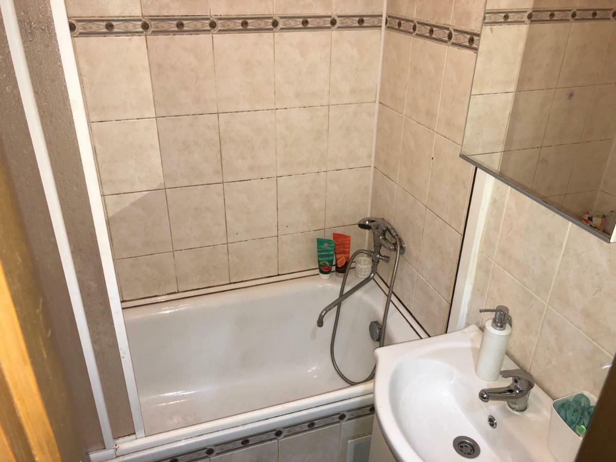 Apartman V Centru Mostu Lägenhet Exteriör bild