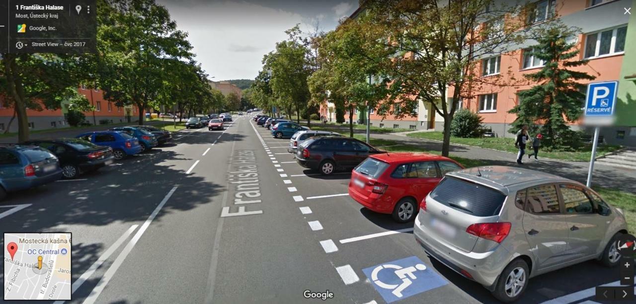 Apartman V Centru Mostu Lägenhet Exteriör bild